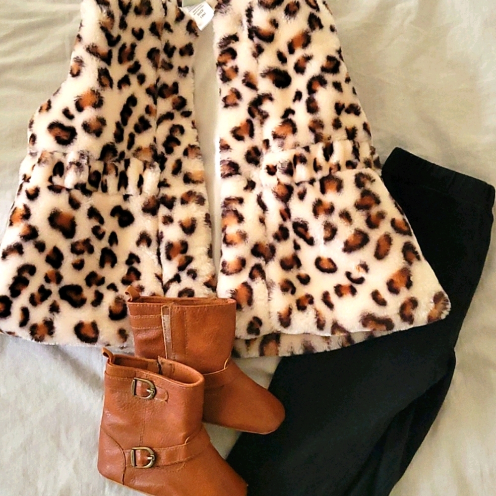 18m Girl's faux fur vest set
